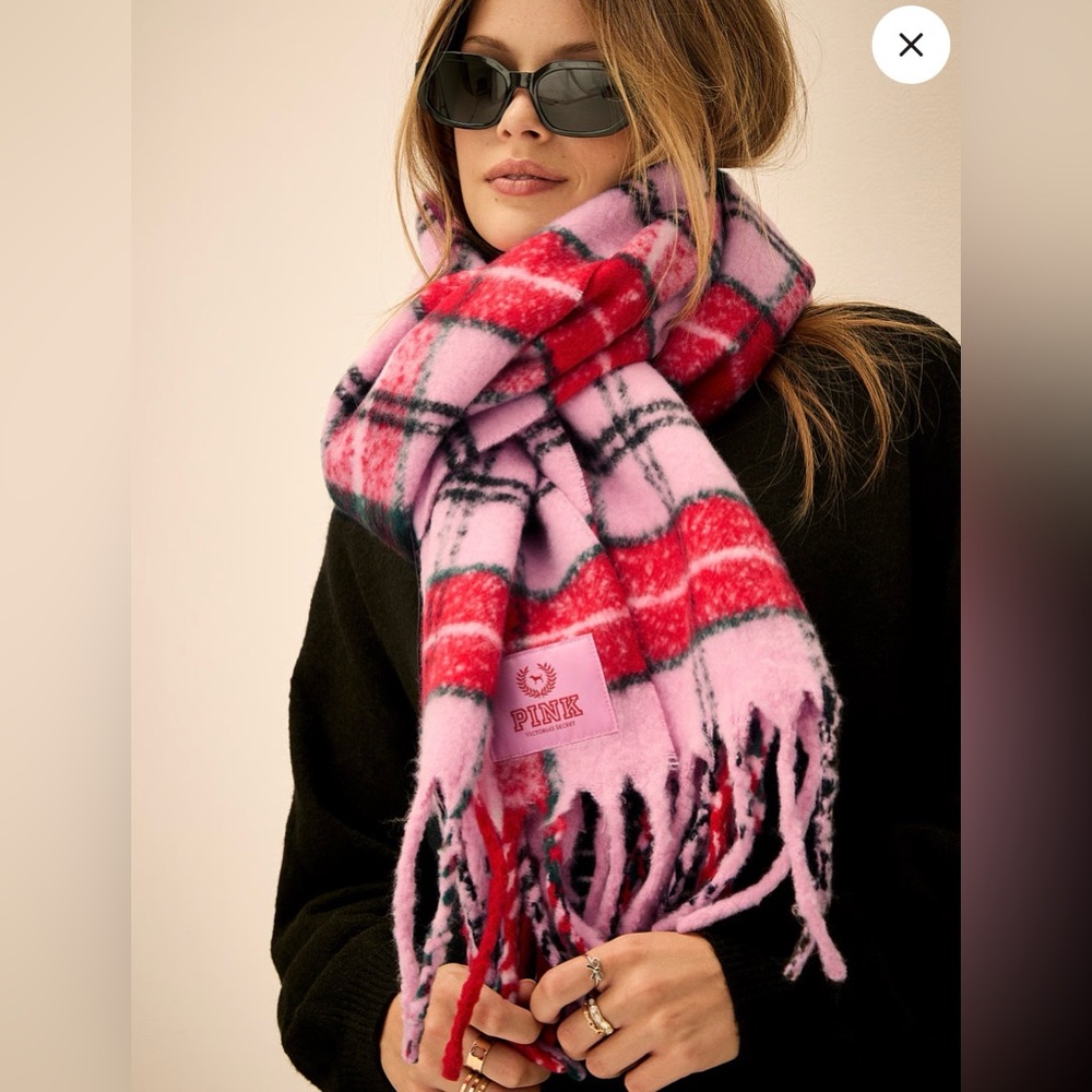 NWT Victoria’s Secret Pink Red Plaid Tassel Scarf Soft Cozy
